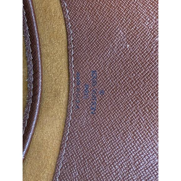 LOUIS VUITTON Monogram Musette - Picture 9 of 11